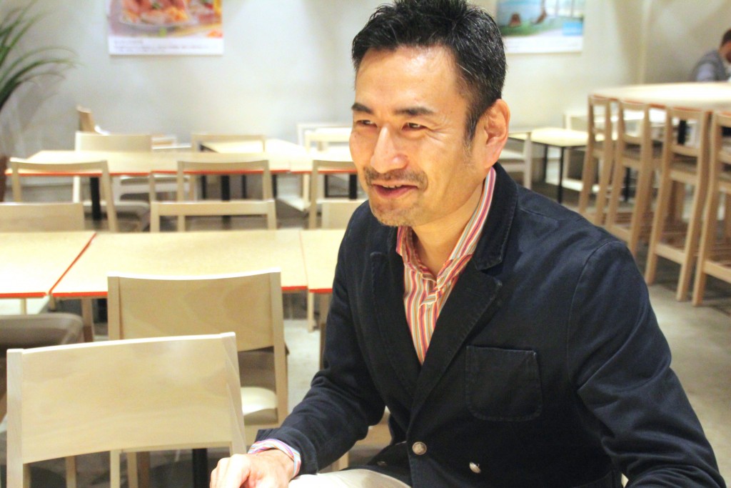 フリーランスと企業の仲介サービスCARRYME(キャリーミー)創業メンバーの大澤亮さんのインタビュー風景